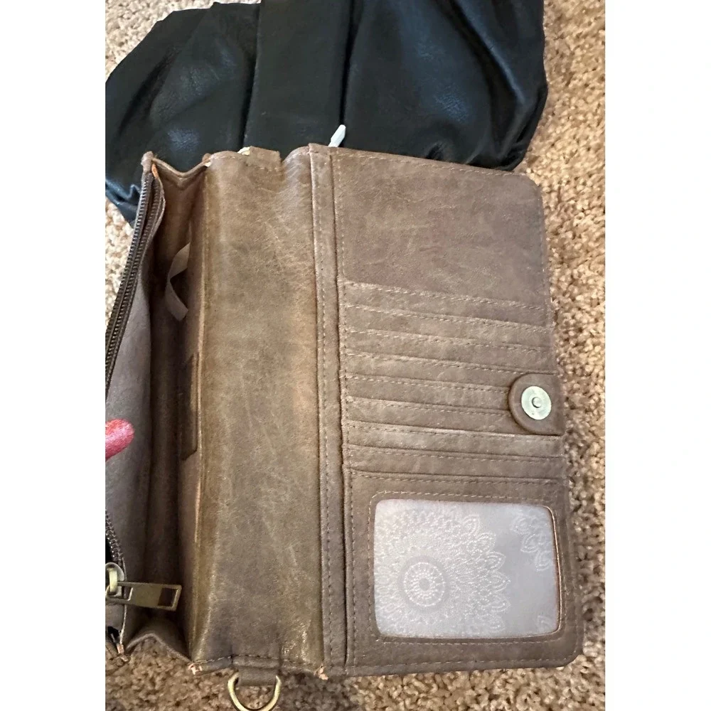 Lot of 4 Womens Wristlets Clutches Simply Vera‎ Vera Wang Woven Quilted Neutral